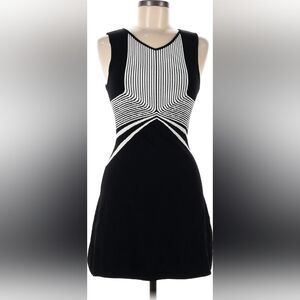 Sleeveless‎ MLV dress sz. M EUC - like new